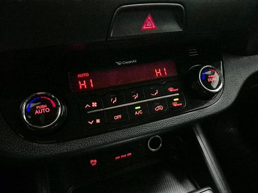 Kia Sportage Prestige, 2012 года, пробег 290855 км