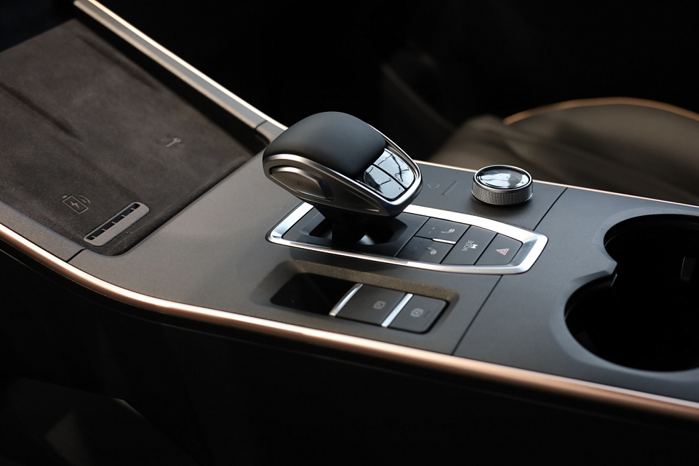 Omoda C5 Стиль, белый