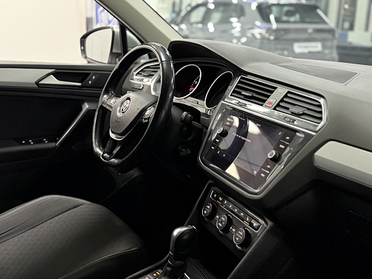 Volkswagen Tiguan, 2018 года, пробег 119000 км