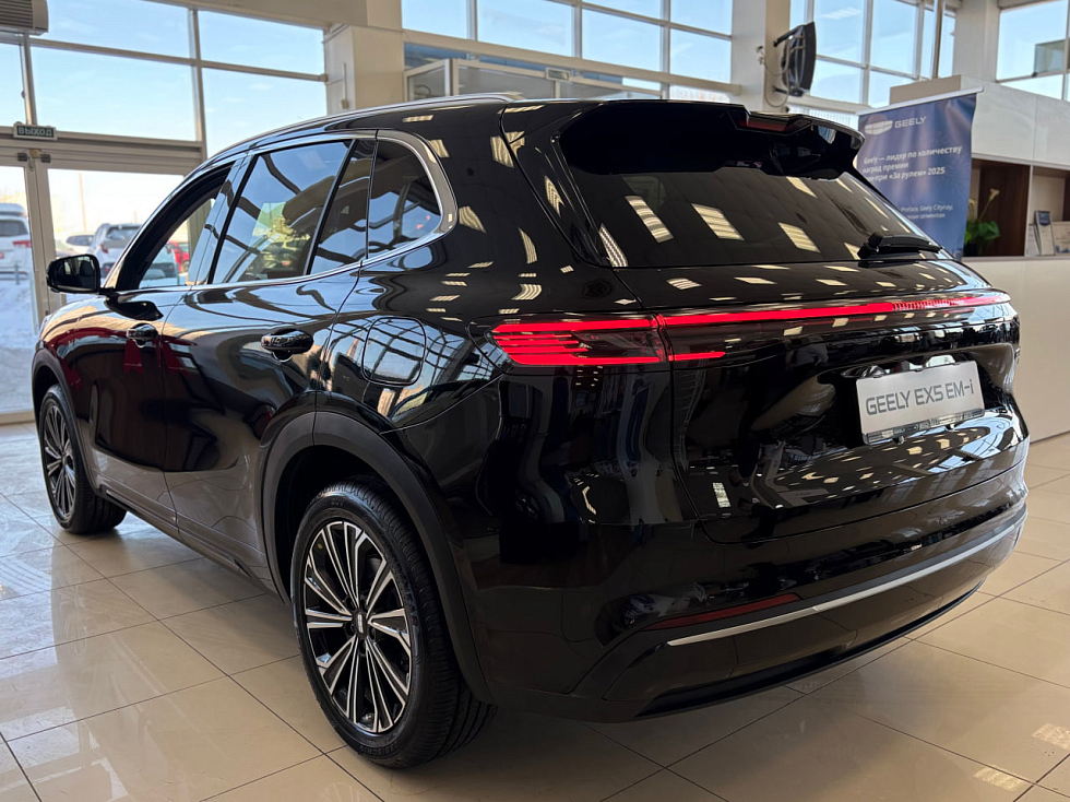 Geely EX5 EM-i Pro, черный