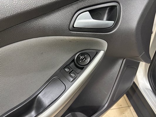 Ford Focus Titanium, 2012 года, пробег 176347 км