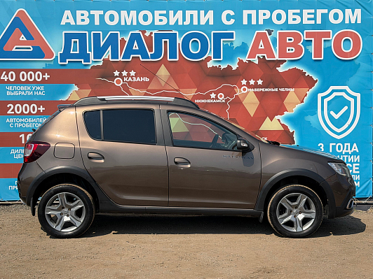 Renault Sandero Stepway Life, 2020 года, пробег 81000 км