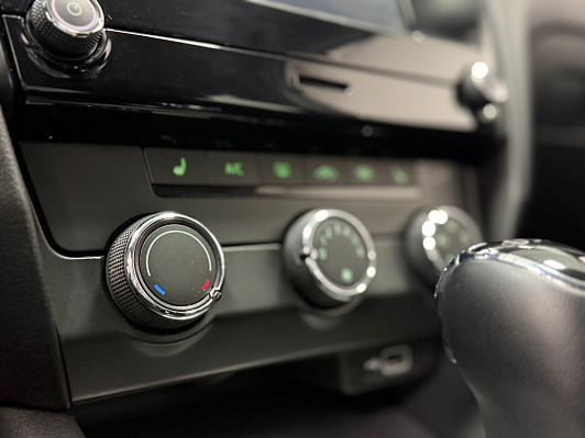 Skoda Octavia Ambition, 2019 года, пробег 164559 км