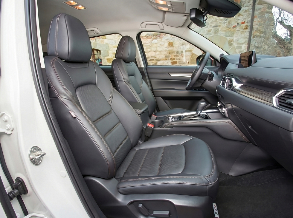 Mazda CX-5 Comfort (Shushi), белый