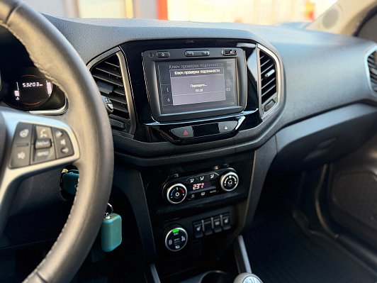 Lada (ВАЗ) XRAY Luxe Prestige (2018-2021), 2018 года, пробег 53200 км
