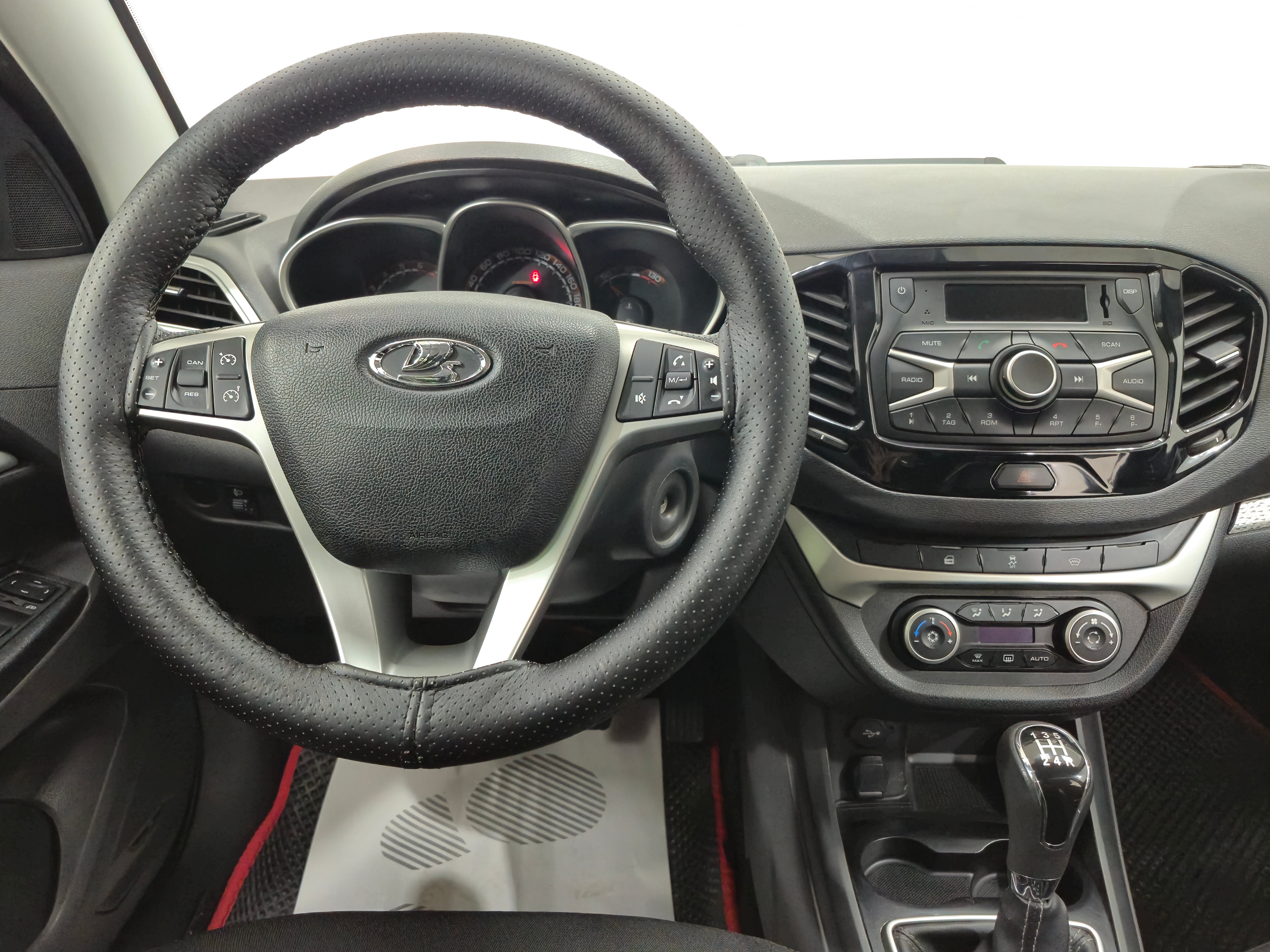 Lada (ВАЗ) Vesta Luxe, 2018 года, пробег 83829 км