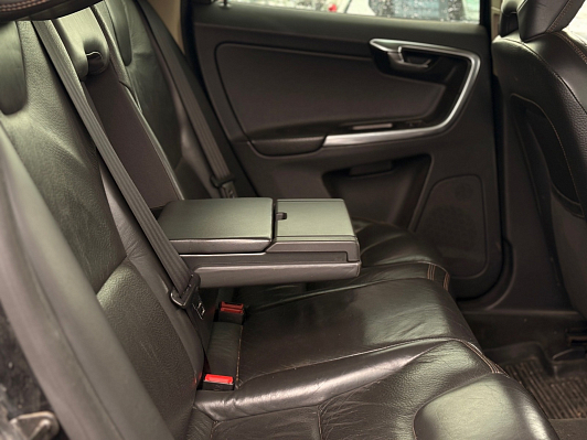 Volvo XC60 Kinetic, 2012 года, пробег 234700 км
