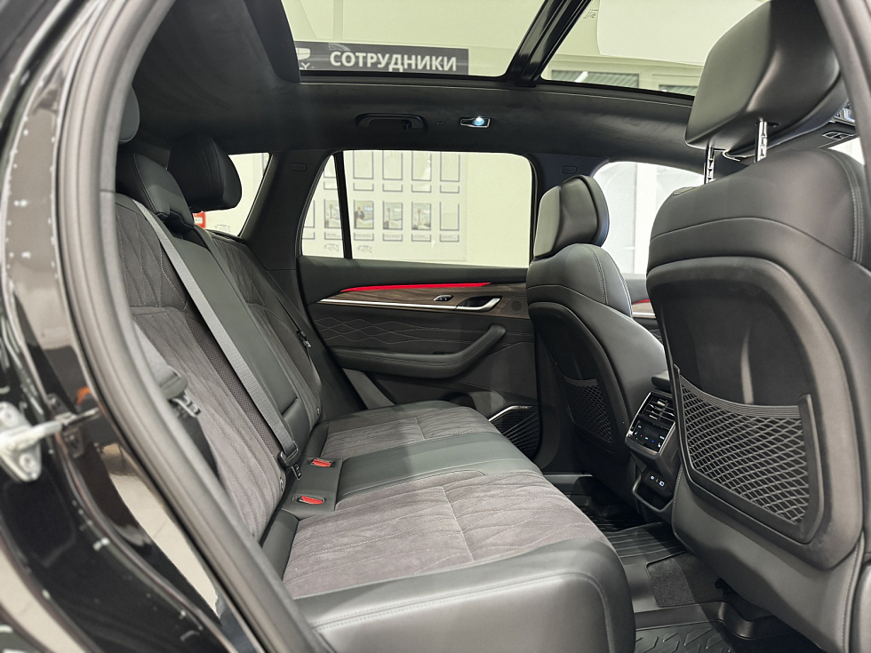 Geely Monjaro Flagship SE, черный