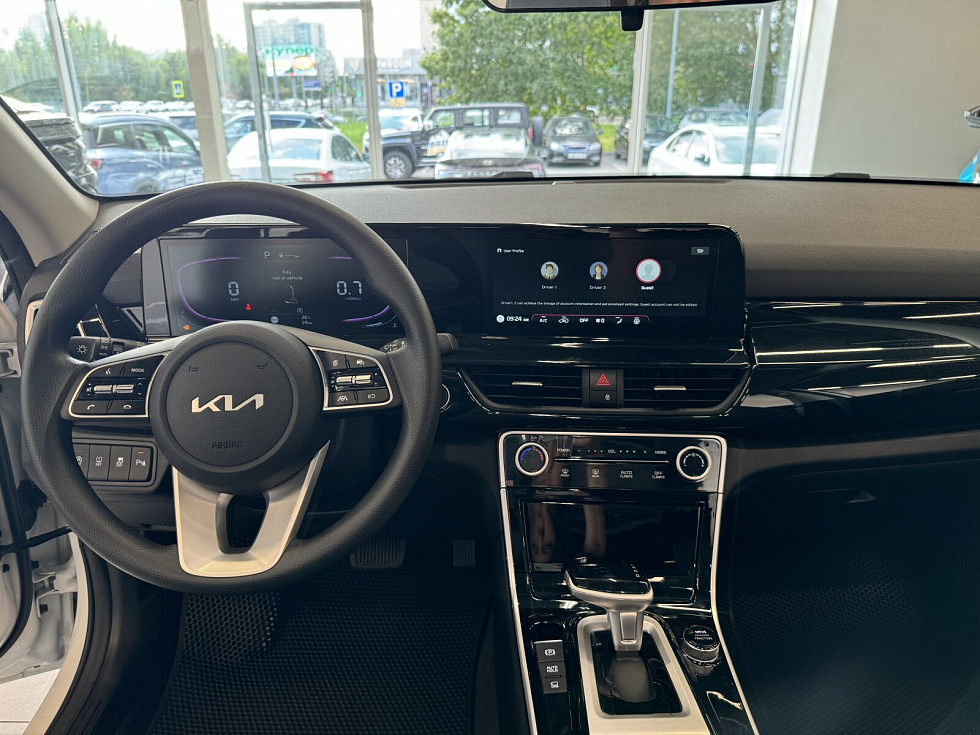 Kia Seltos Luxe, черный