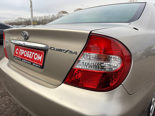 Toyota Camry, 2002 года, пробег 276754 км