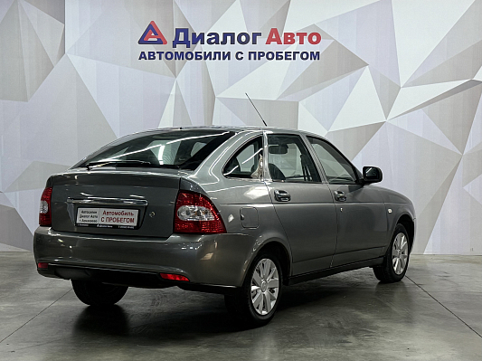 Lada (ВАЗ) Priora Люкс, 2011 года, пробег 133078 км