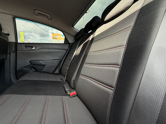 Hyundai Solaris Специальная Серия "10 лет" + Comfort, 2021 года, пробег 127700 км