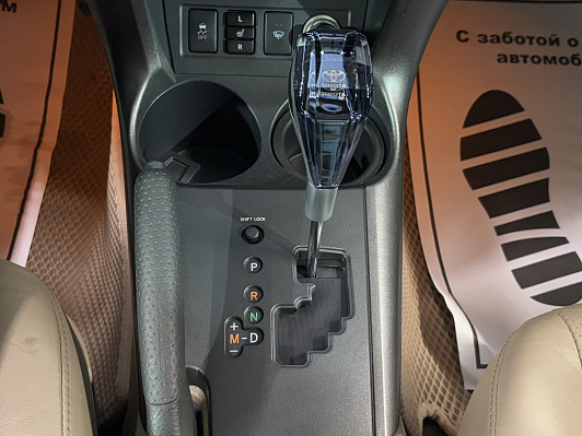 Toyota RAV4, 2012 года, пробег 170000 км