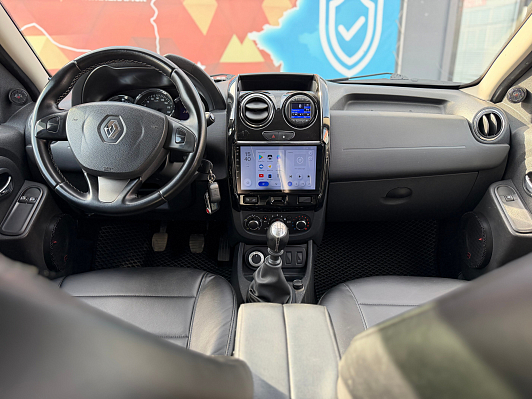 Renault Duster Privilege, 2015 года, пробег 235000 км