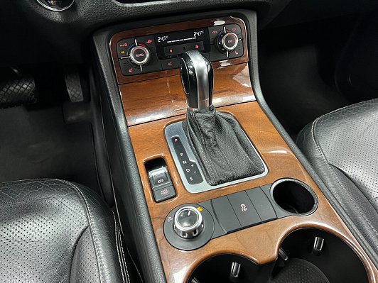 Volkswagen Touareg, 2010 года, пробег 344585 км