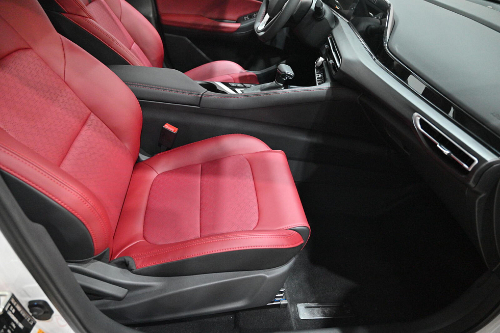 Changan Eado Plus Комфорт, белый