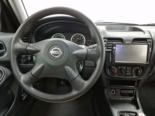 Nissan Almera, 2004 года, пробег 180000 км