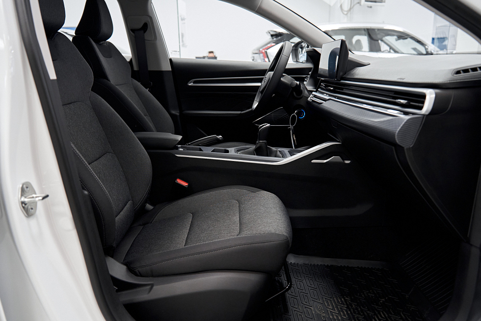 Geely Emgrand Flagship, белый