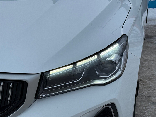 Geely Emgrand Flagship, 2023 года, пробег 20600 км