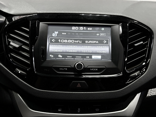 Lada (ВАЗ) Vesta Luxe Multimedia, 2020 года, пробег 91000 км
