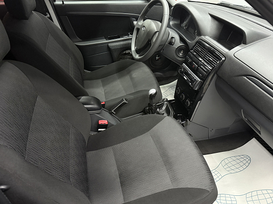 Lada (ВАЗ) Priora Standard 21702-40-050, 2017 года, пробег 112373 км