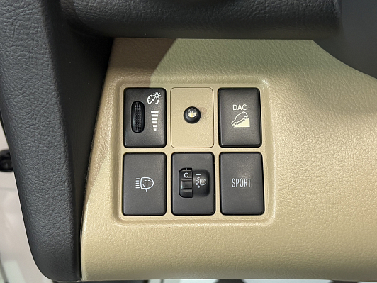 Toyota RAV4, 2012 года, пробег 170000 км