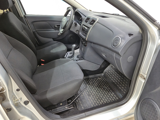 Renault Logan Confort, 2017 года, пробег 152409 км