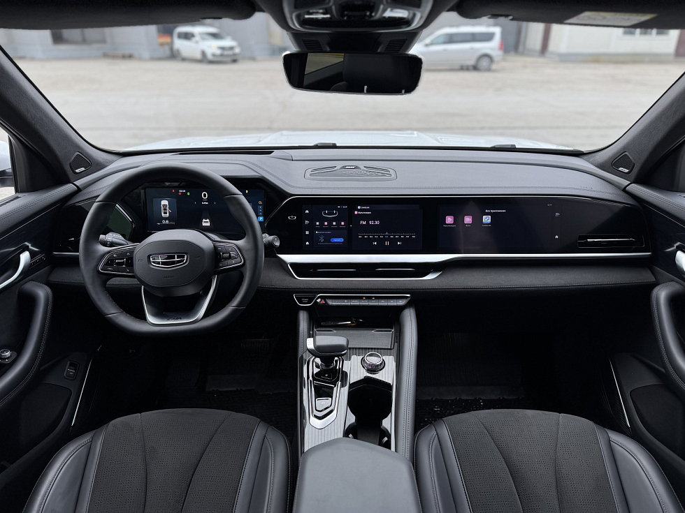 Geely Monjaro Flagship (2023-2025), белый