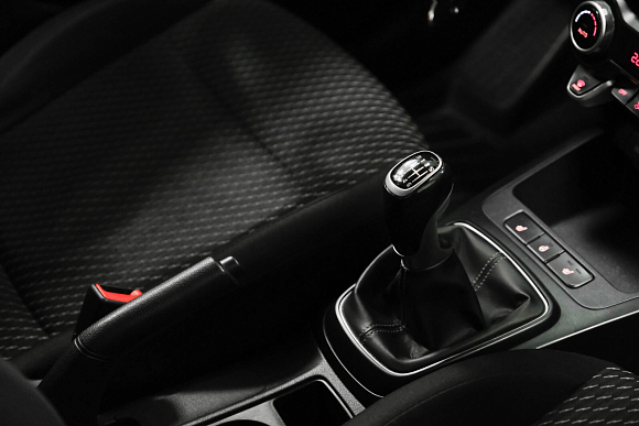 Kia Rio, 2018 года, пробег 130000 км