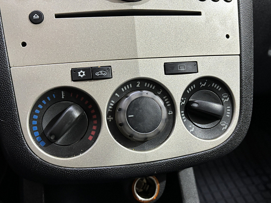 Opel Corsa Color Edition, 2007 года, пробег 175221 км