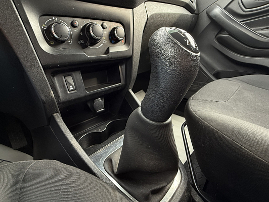 Lada (ВАЗ) XRAY Comfort, 2018 года, пробег 110000 км