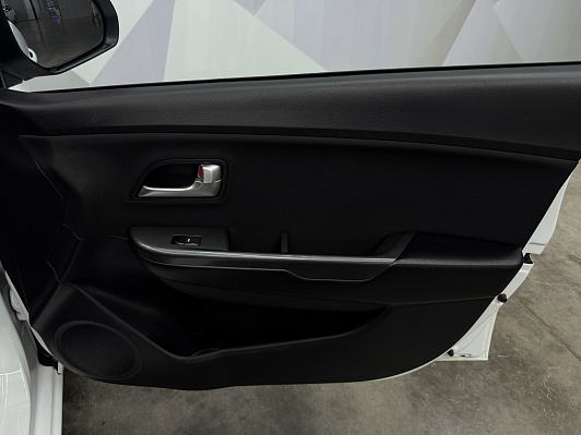 Kia Rio Luxe, 2015 года, пробег 129447 км