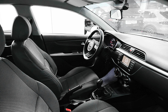 Kia Rio Comfort, 2017 года, пробег 180163 км