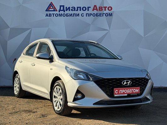 Hyundai Solaris Специальная Серия "10 лет" + Comfort, 2021 года, пробег 13000 км