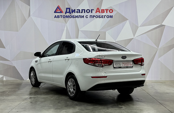 Kia Rio Luxe, 2015 года, пробег 129447 км