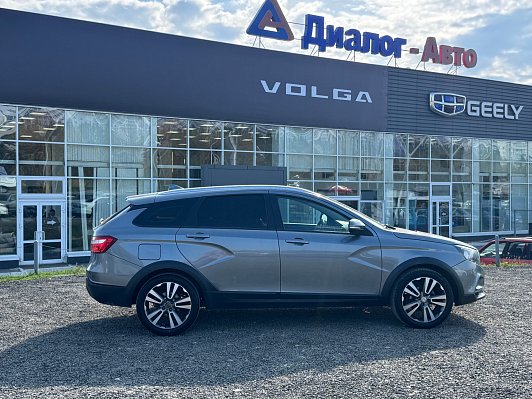 Lada (ВАЗ) Vesta Luxe, 2018 года, пробег 132726 км