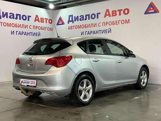 Opel Astra Essentia, 2011 года, пробег 348000 км