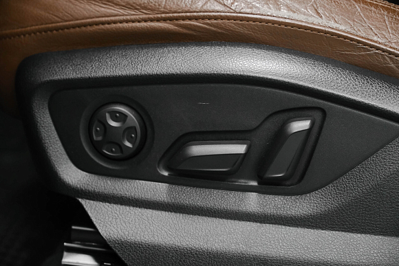 Audi Q7 Business, 2016 года, пробег 171356 км