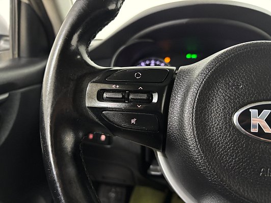 Kia Rio, 2017 года, пробег 125190 км