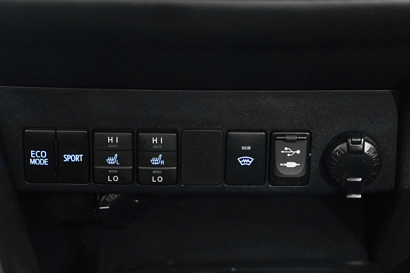 Toyota RAV4, 2017 года, пробег 187660 км