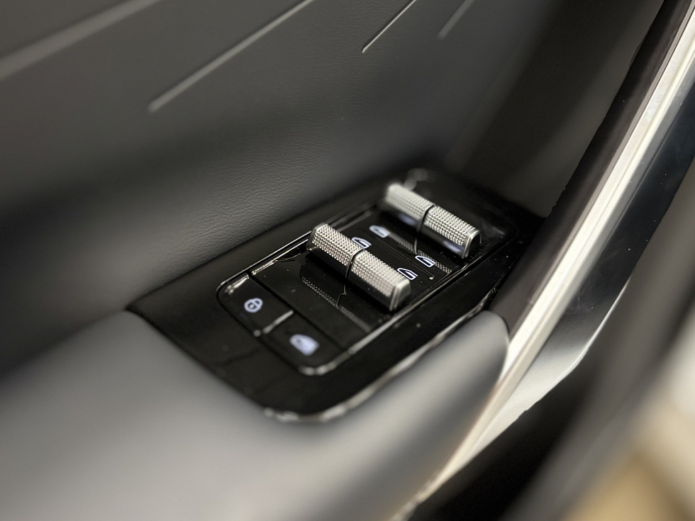Geely Atlas Luxury, белый