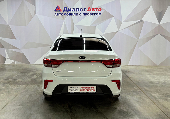 Kia Rio Luxe, 2018 года, пробег 125338 км
