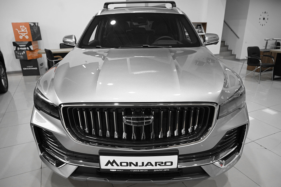 Geely Monjaro Люкс, серебряный