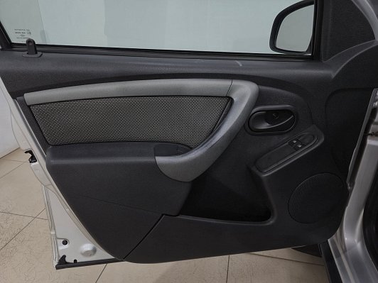 Renault Duster Life, 2016 года, пробег 211240 км