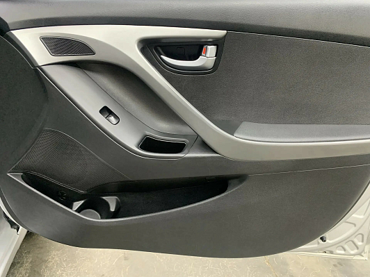 Hyundai Elantra, 2015 года, пробег 214634 км
