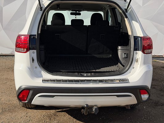 Mitsubishi Outlander Intense+, 2021 года, пробег 163500 км