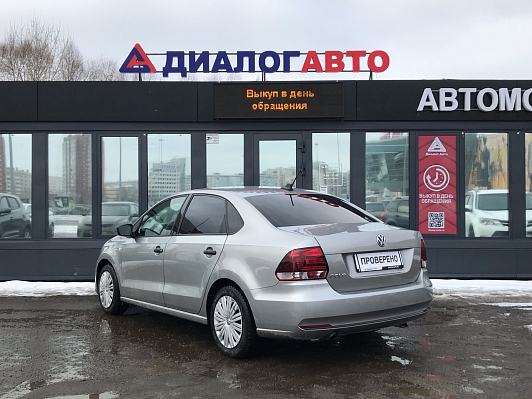 Volkswagen Polo Comfortline, 2018 года, пробег 145000 км