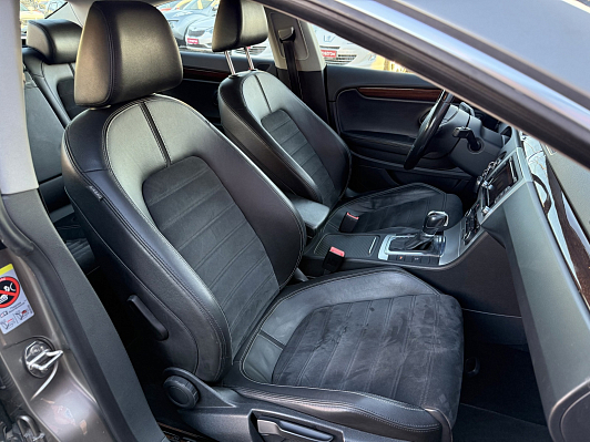 Volkswagen Passat CC, 2011 года, пробег 170207 км