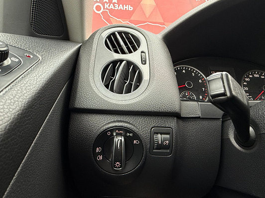 Volkswagen Tiguan Avenue, 2013 года, пробег 272000 км