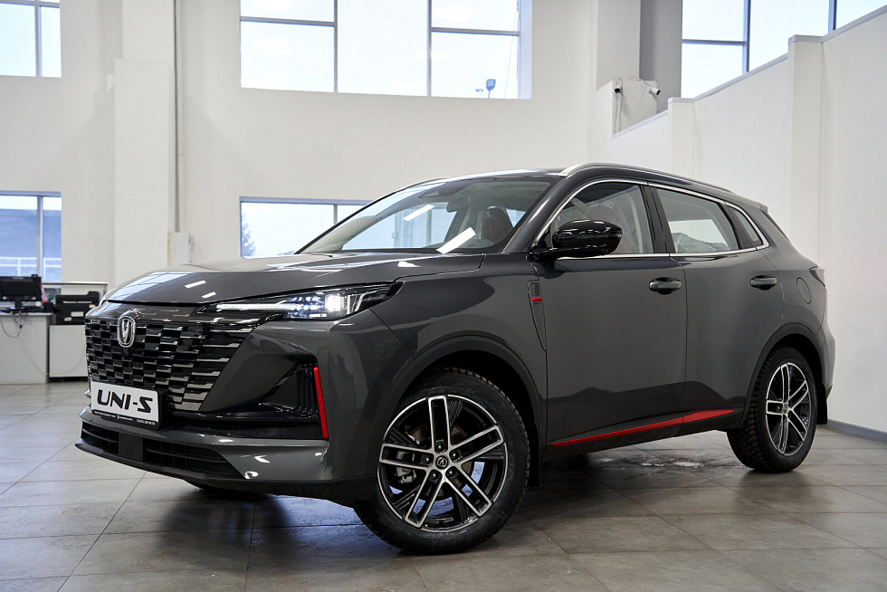 Changan UNI-S Техно, серый